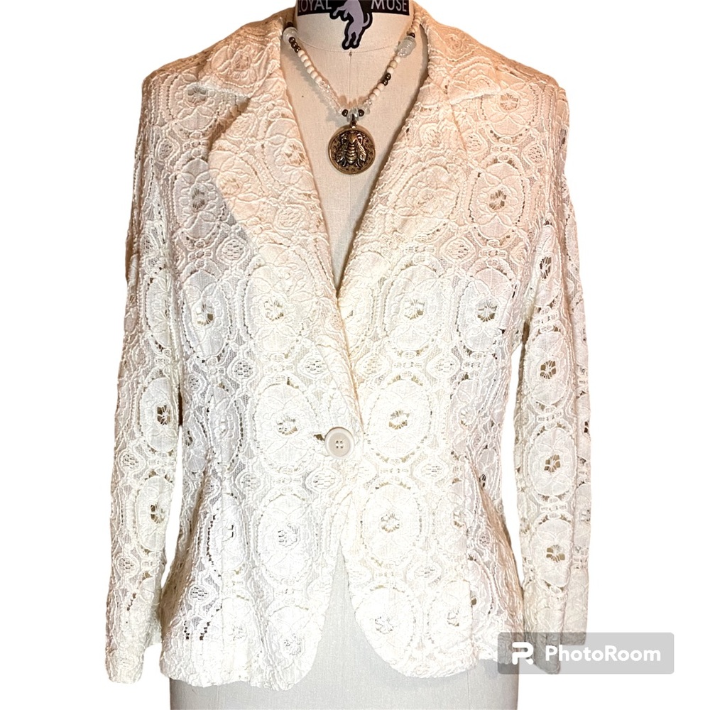 Lace Blazer Jacket Long Sleeves, One Button Front Closure. Great Holiday Jacket